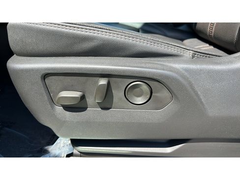 Certified 2023 Chevrolet Silverado 1500 High Country AWD/4WD image 25