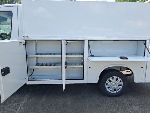 New 2025 Ford Transit 350 w/ Interior Upgrade Package image 8