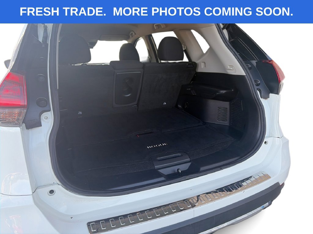 Used 2019 Nissan Rogue S w/ Special Edition Package FWD image 27
