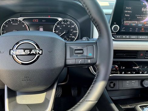 New 2026 Nissan Pathfinder Platinum AWD/4WD image 21