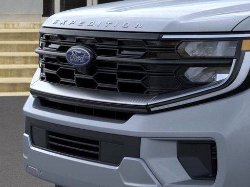 New 2026 Ford Expedition Platinum w/ Driver's Package image 17