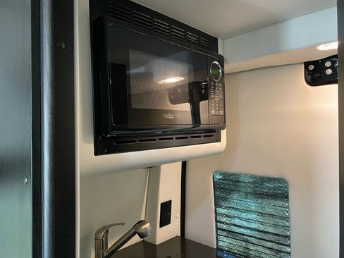Used 2022 Mercedes-Benz Sprinter 3500 image 23