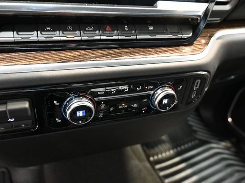 New 2026 GMC Sierra 1500 SLE image 19