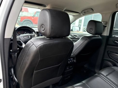 Used 2023 GMC Acadia SLT FWD image 12