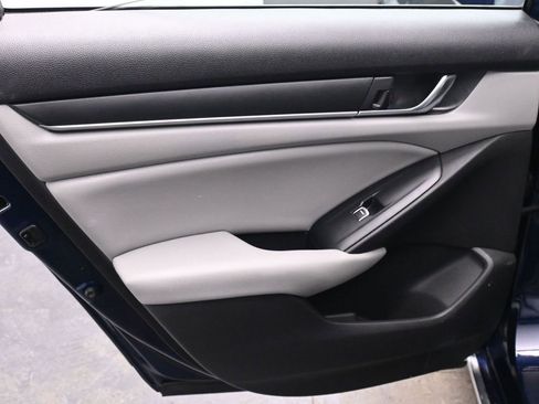 Used 2020 Honda Accord EX image 13