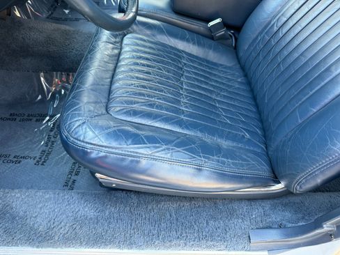 Used 1991 Cadillac Brougham image 30