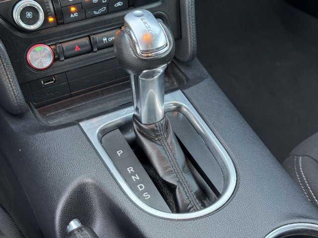 Used 2022 Ford Mustang Coupe RWD image 34