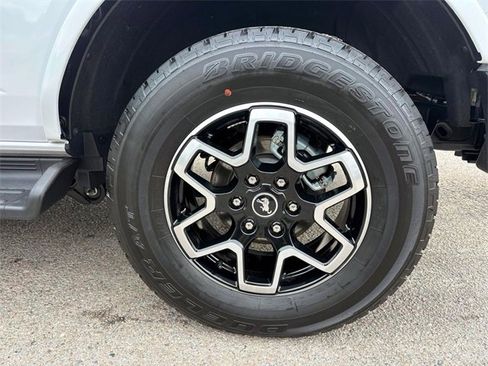 Used 2025 Ford Bronco Outer Banks image 31