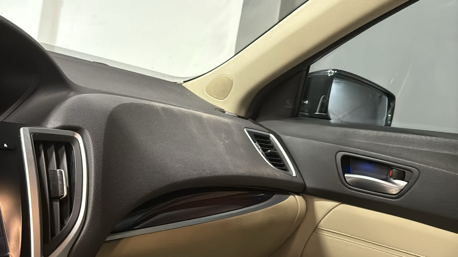 Used 2015 Acura TLX w/ Technology Package FWD image 18