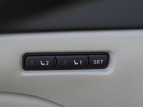 Used 2021 Nissan Altima 2.5 Platinum AWD/4WD image 19