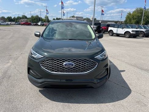 Used 2023 Ford Edge SE AWD/4WD image 3