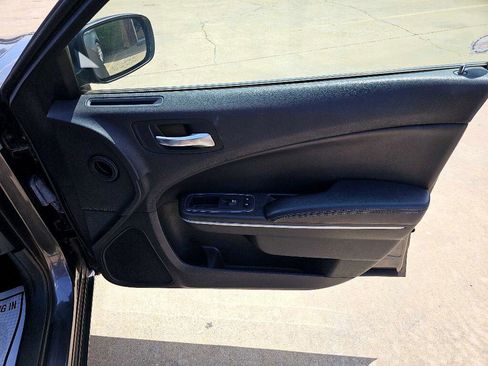 Used 2021 Dodge Charger SXT w/ Leather Interior Group image 18