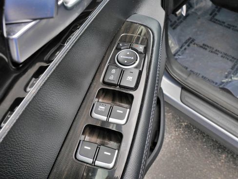 Used 2020 Kia Sorento L FWD image 20