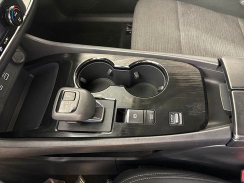 Used 2023 Nissan Rogue SV FWD image 28