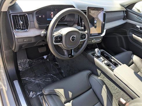 New 2026 Volvo XC90 B6 Ultra w/ Protection Package image 3