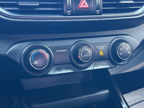 Used 2021 Kia Forte GT-Line image 15