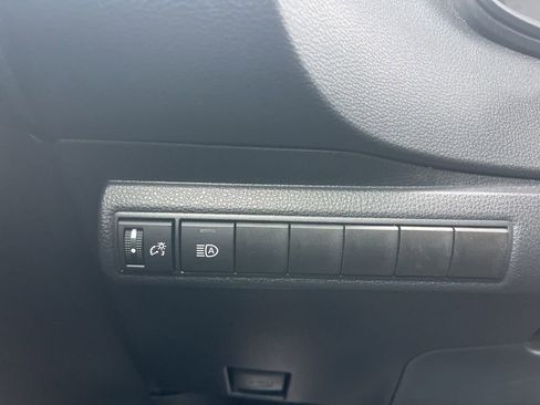Used 2025 Toyota Corolla LE FWD image 23