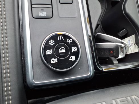 Certified 2024 Nissan Pathfinder Platinum image 23