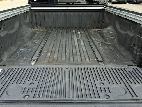 Used 2021 Nissan Titan PRO-4X w/ Pro-4x Convenience Package AWD/4WD image 29