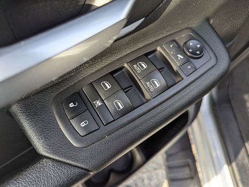 Used 2019 RAM 1500 Big Horn image 15