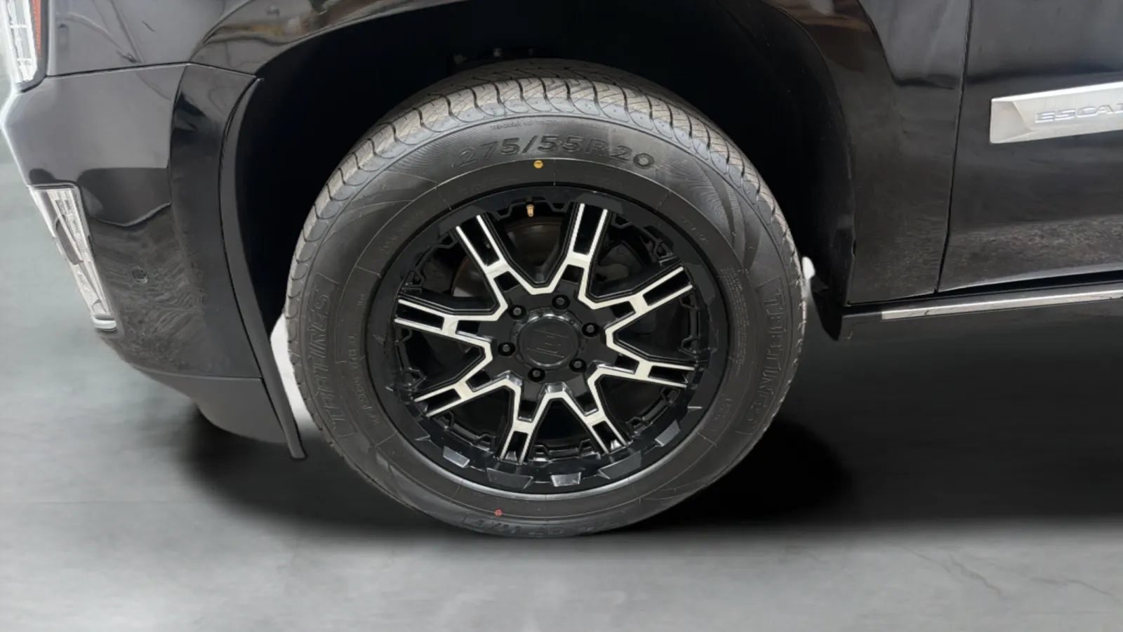 Used 2019 Cadillac Escalade Platinum RWD image 29