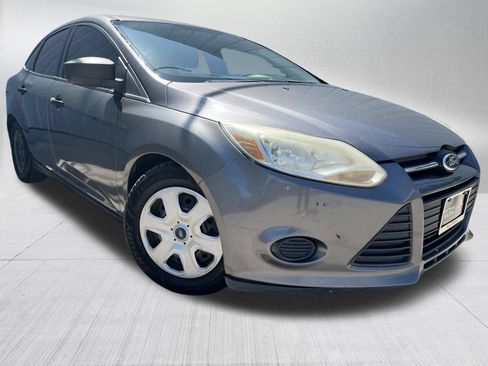 Used 2014 Ford Focus S FWD image 3