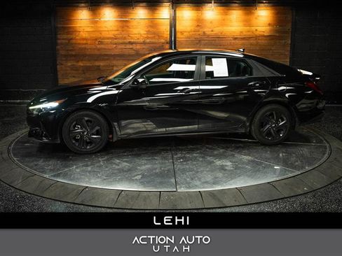 Used 2022 Hyundai Elantra SEL w/ Convenience Package image 1