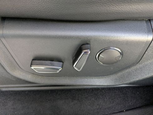 Used 2019 Ford F450 Lariat w/ Lariat Ultimate Package AWD/4WD image 21