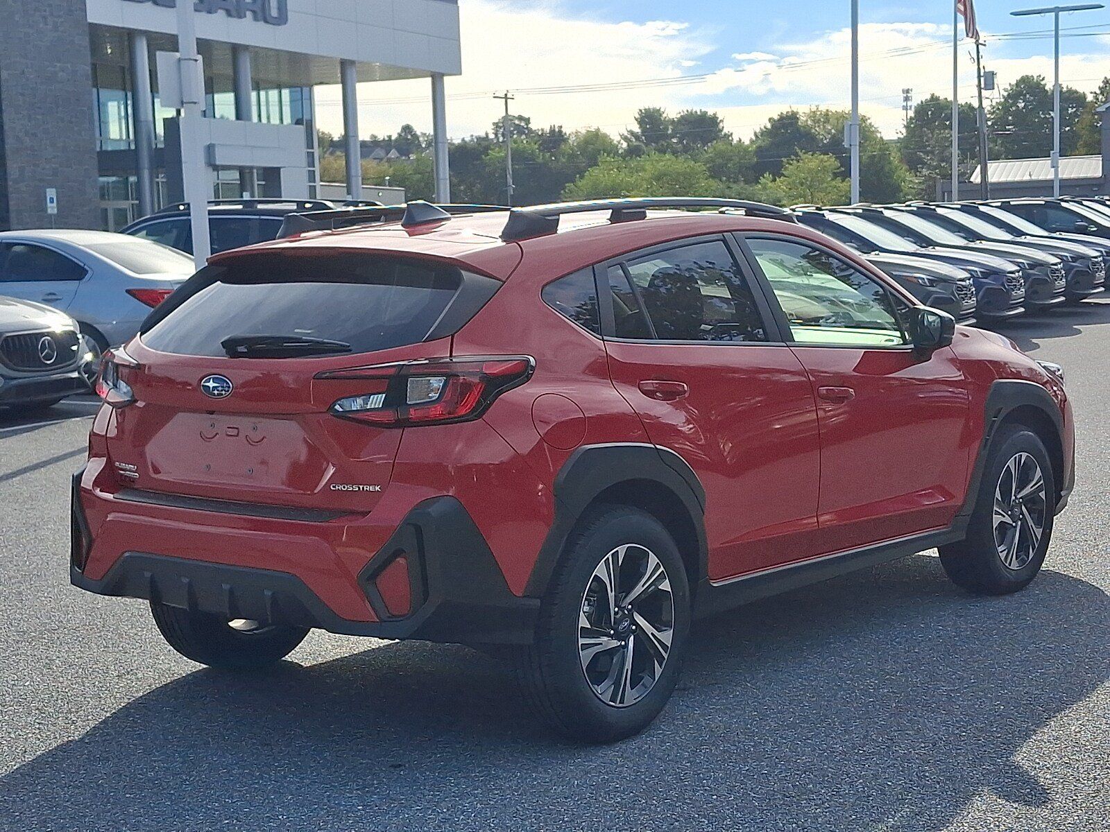 Used 2024 Subaru Crosstrek 2.0i Premium AWD/4WD image 4