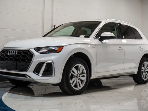 Used 2023 Audi Q5 2.0T Premium w/ Convenience Package AWD/4WD image 4
