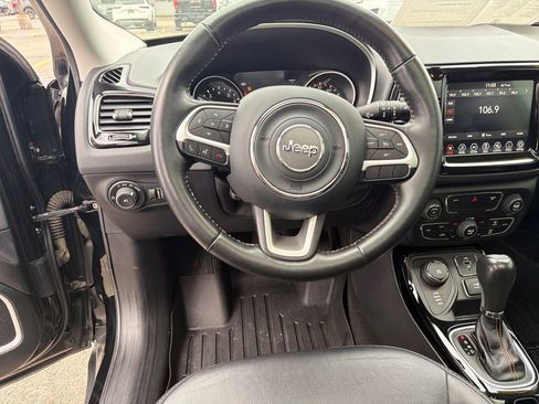 Used 2018 Jeep Compass Limited image 14