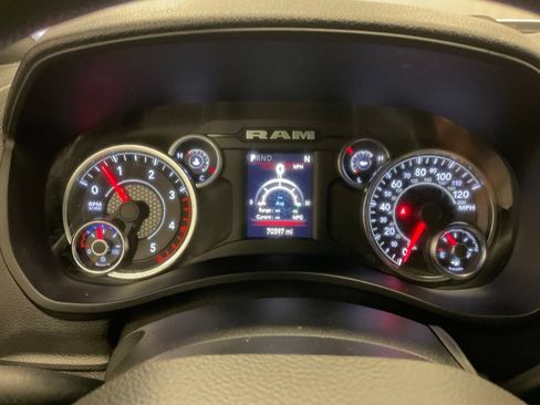 Used 2022 RAM 2500 Big Horn AWD/4WD image 2
