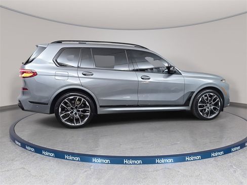 Used 2023 BMW X7 M60i w/ Executive Package image 5