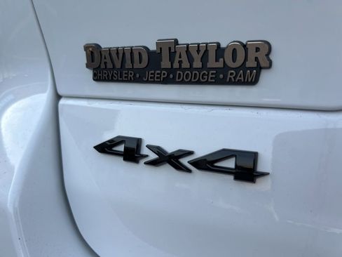 New 2026 Jeep Grand Cherokee Altitude AWD/4WD image 39