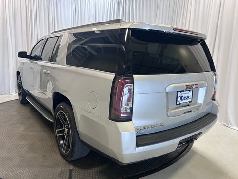 Used 2016 GMC Yukon XL SLT w/ Open Road Package AWD/4WD image 28