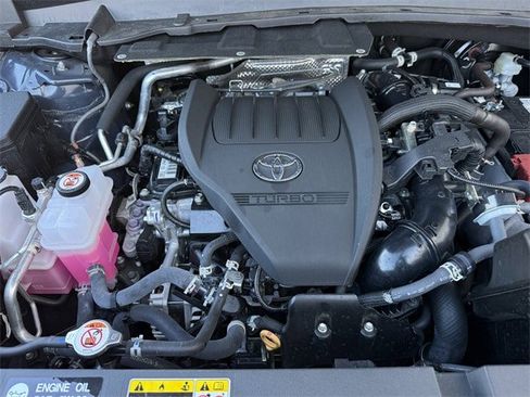 Used 2025 Toyota Grand Highlander AWD image 38