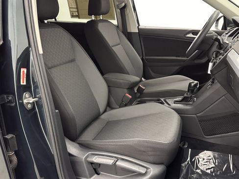 Used 2019 Volkswagen Tiguan S image 33