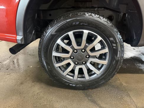 Used 2019 Ford Ranger XLT w/ Equipment Group 302A Luxury AWD/4WD image 12