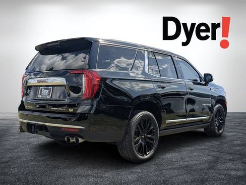 Used 2022 GMC Yukon Denali w/ Denali Premium Package AWD/4WD image 5
