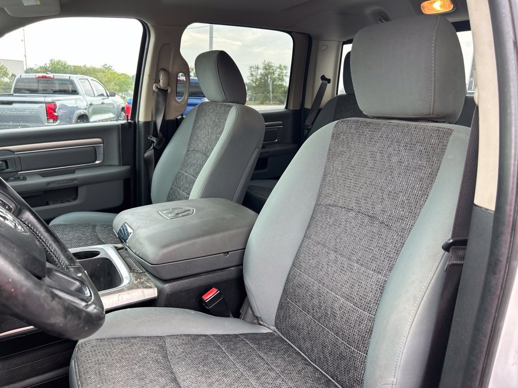 Used 2019 RAM 1500 Classic SLT AWD/4WD image 13
