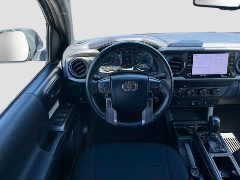 Used 2020 Toyota Tacoma TRD Off-Road AWD/4WD image 20