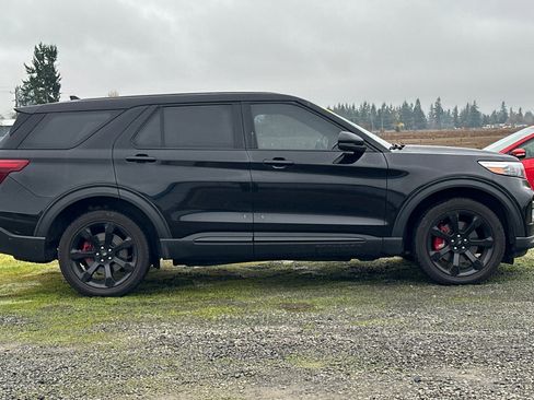 Used 2022 Ford Explorer ST w/ Equipment Group 401A image 3