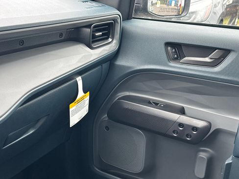 New 2025 Ford Maverick Lariat w/ Black Appearance Package image 32