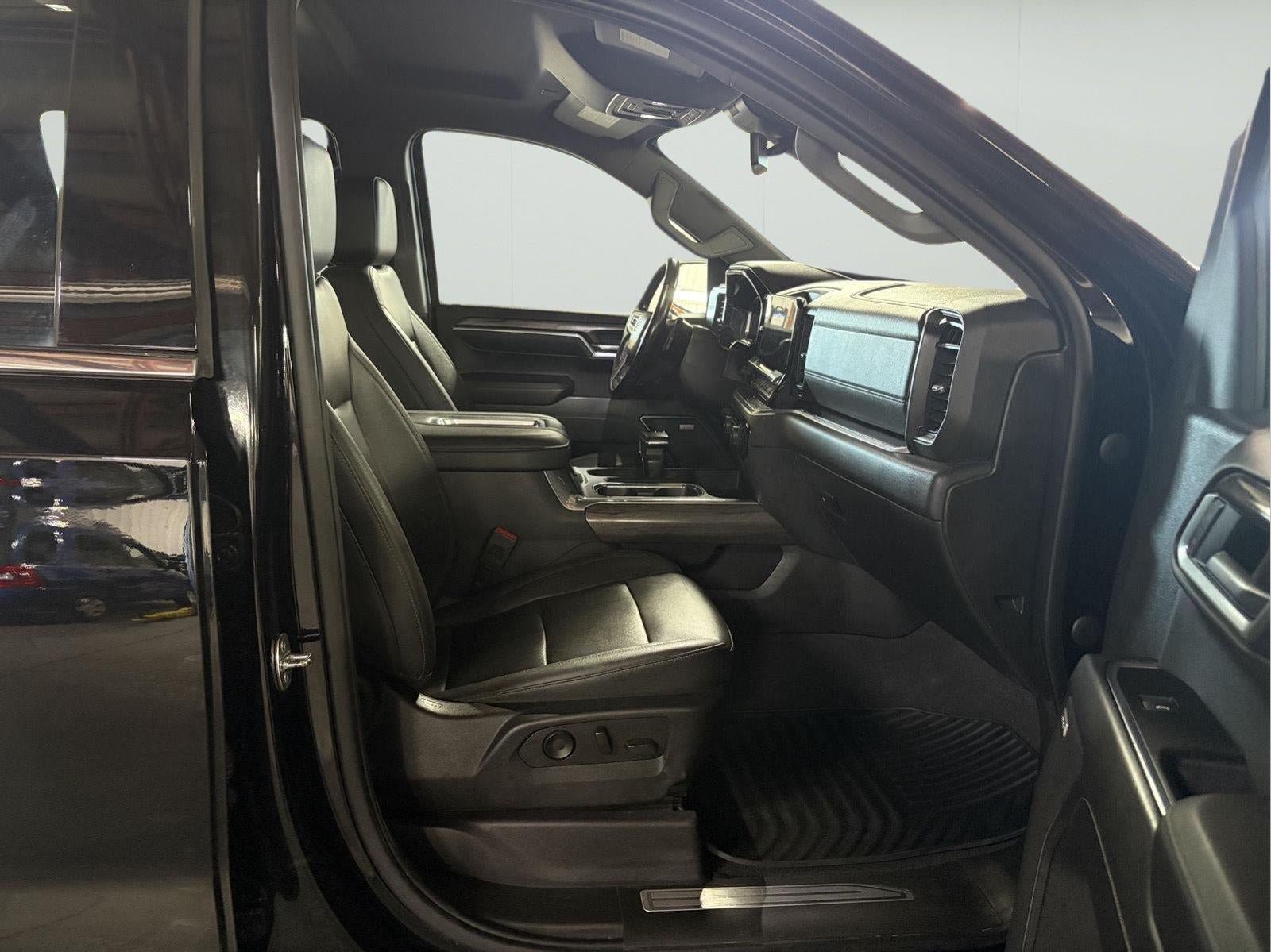 Used 2022 Chevrolet Silverado 1500 LTZ w/ LTZ Convenience Package II AWD/4WD image 20