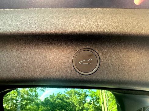 Used 2023 Tesla Model Y Long Range image 60