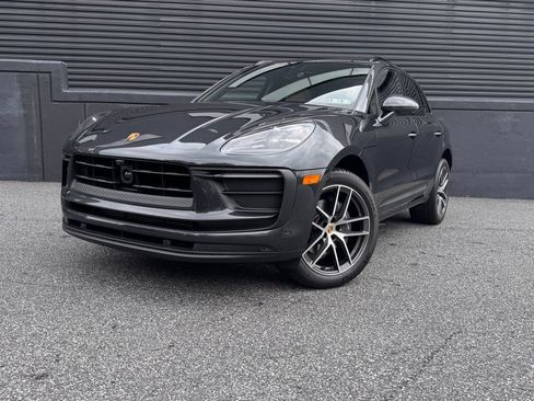 Certified 2026 Porsche Macan AWD/4WD image 6