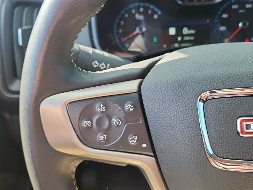 Used 2022 GMC Canyon Denali AWD/4WD image 17