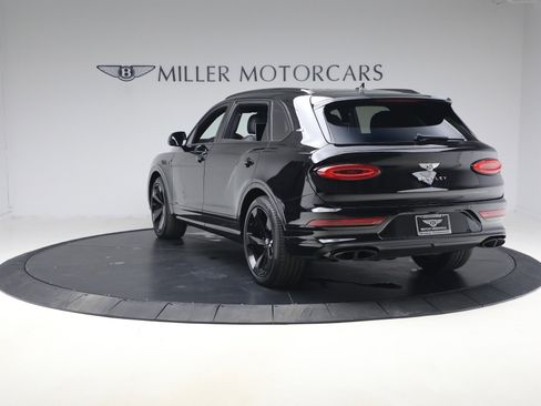 Used 2023 Bentley Bentayga Extended Wheelbase image 5