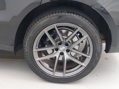 Used 2024 Porsche Macan Turbo w/ Premium Plus Package image 36