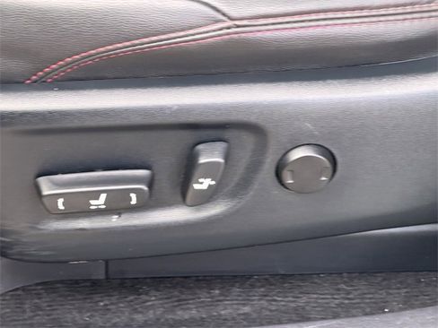 Certified 2024 Toyota 4Runner TRD Off-Road Premium image 22